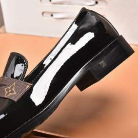 Picture of Louis Vuitton Shoes _SKULVsz38-44mnf072414437
